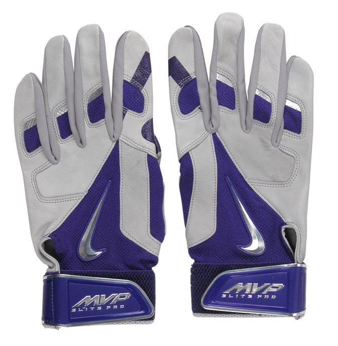 nike youth batting gloves