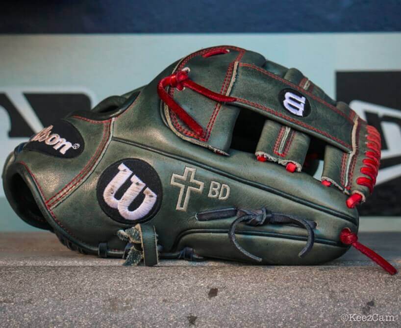 Brian_Dozier_Wilson_Glove