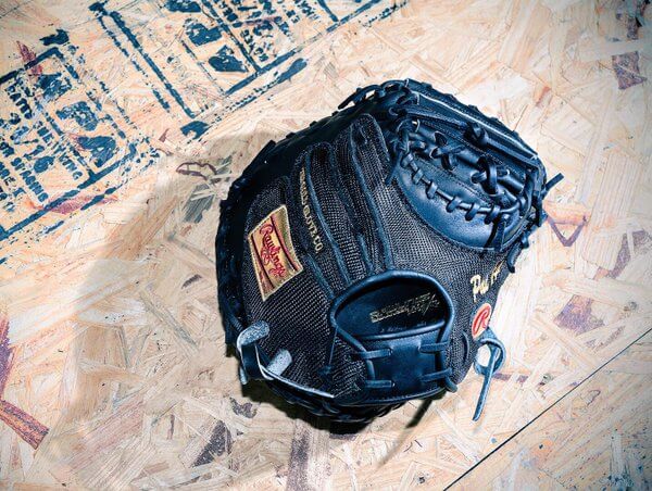 What Pros Wear: Yadier Molina’s Rawlings Heart of the Hide PROSCM41JB ...