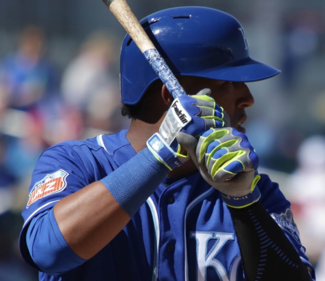 What Pros Wear: Salvador Perez' Louisville Slugger I13 Maple Bat