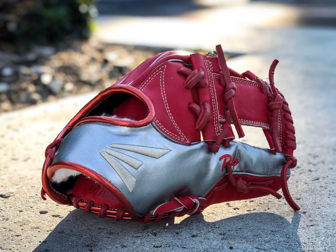 easton baseball shoes