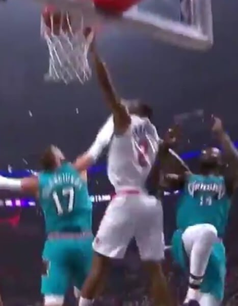 kawhi dunk