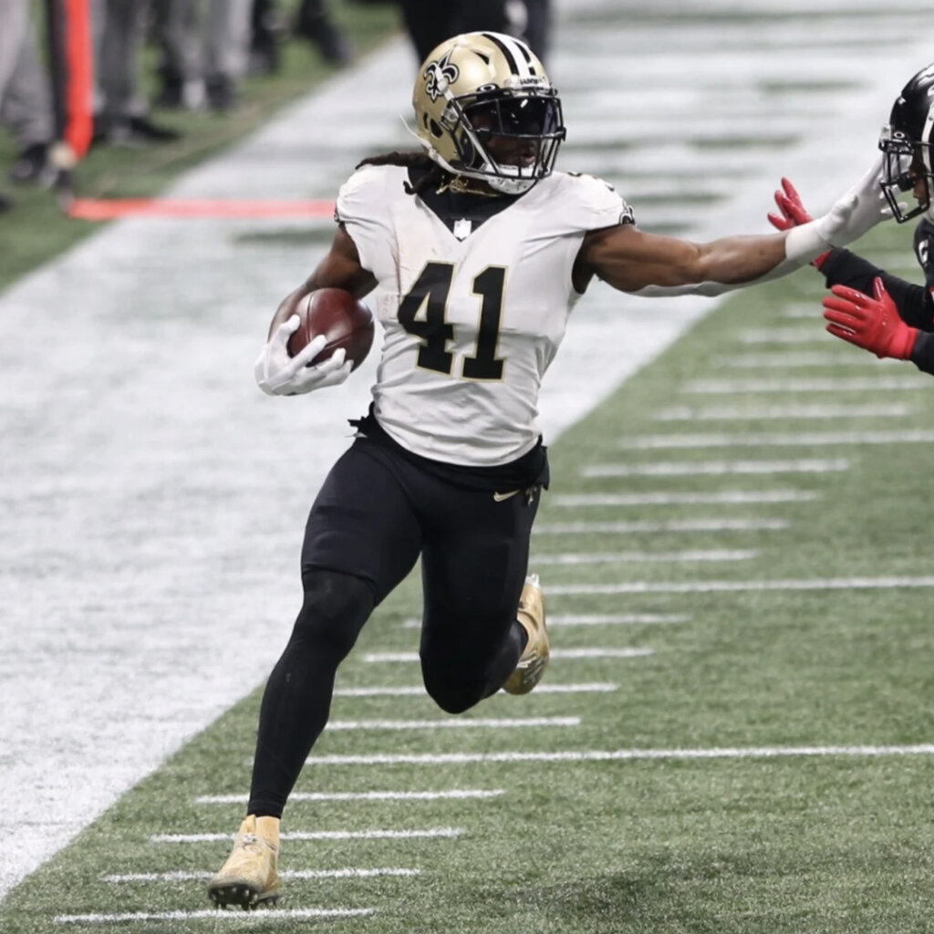 What Pros Wear Alvin Kamara's Oakley 20 Tint Visor What Pros Wear