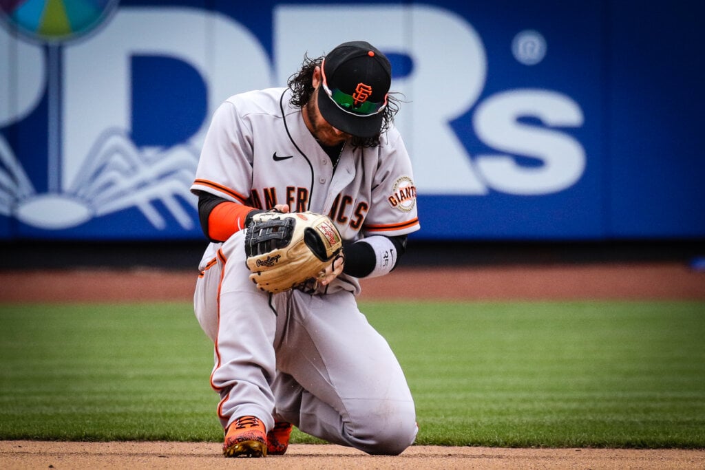 What Pros Wear The Best Infield Gloves for Every Budget Under
