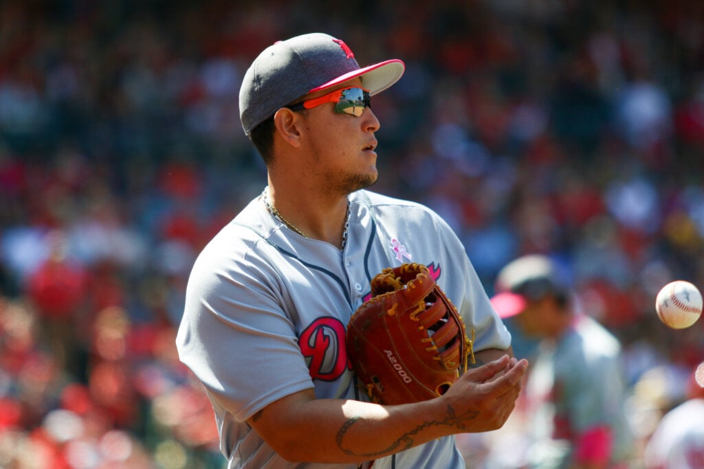 What Pros Wear: Miguel Cabrera (Glove, Sunglasses)