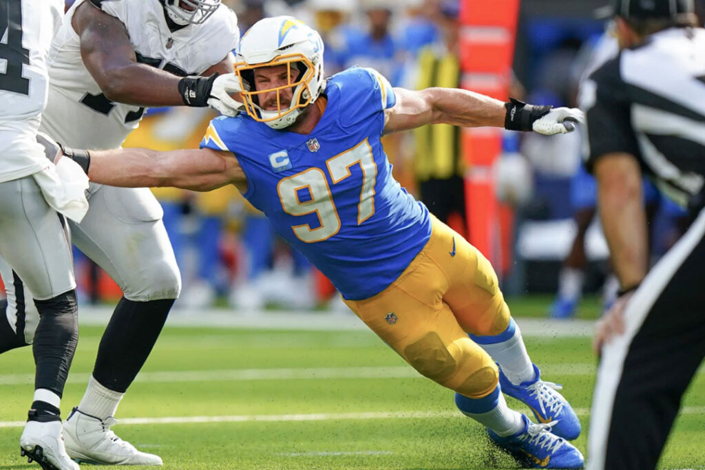 What Pros Wear: Joey Bosa's Vicis Zero2 Trench Football Helmet - What ...