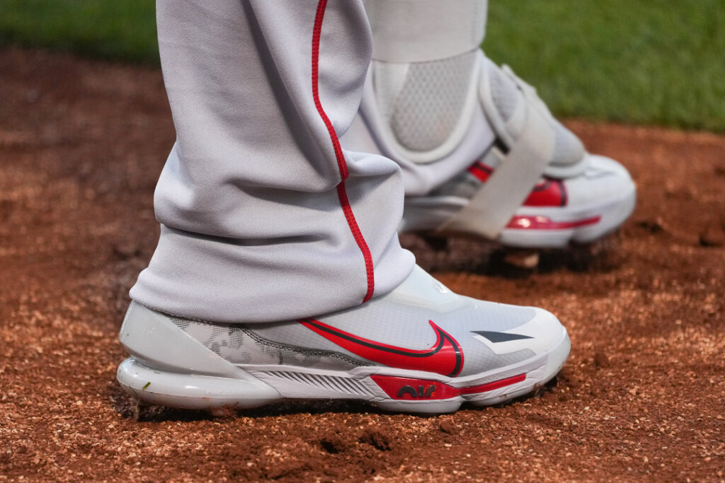 customize mike trout cleats