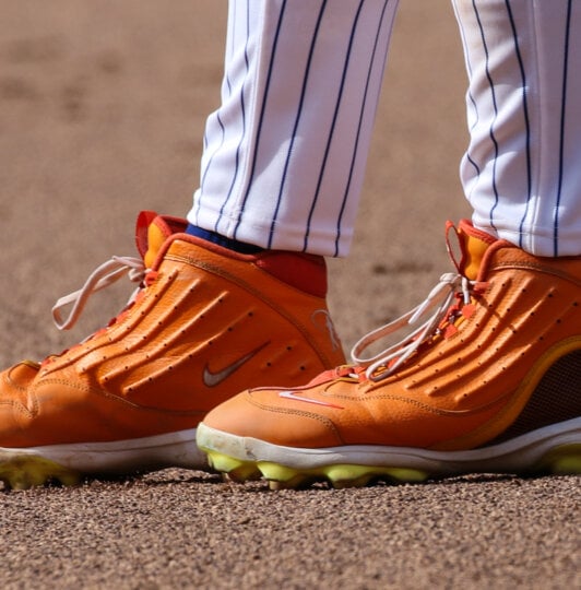 What Pros Wear: Pete Alonso display picture 2