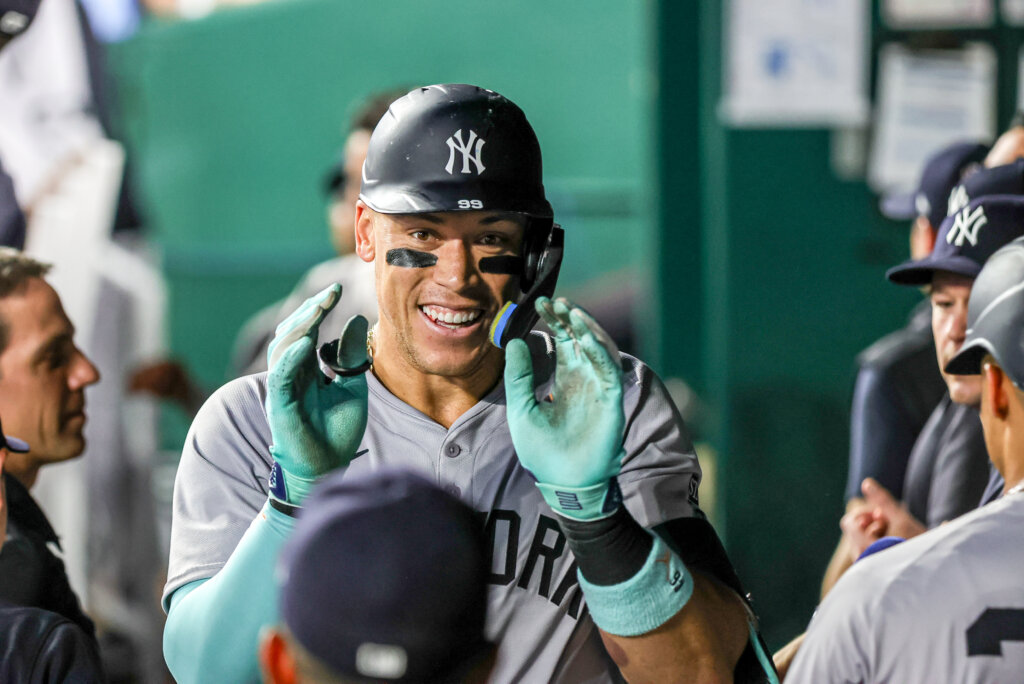 What Pros Wear: Aaron Judge's Jordan Fly Elite Batting Gloves - What