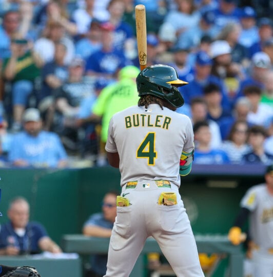What Pros Wear: Adam Jones' Louisville Slugger Pro Prime AJ10